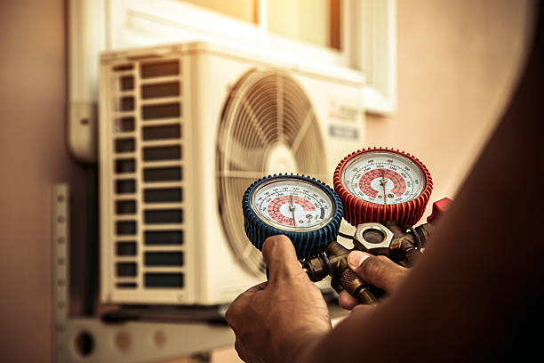Professional Hvac Installation technician working in Uxbridge, MA